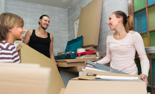 Moving truck service in Cudham for home relocations
